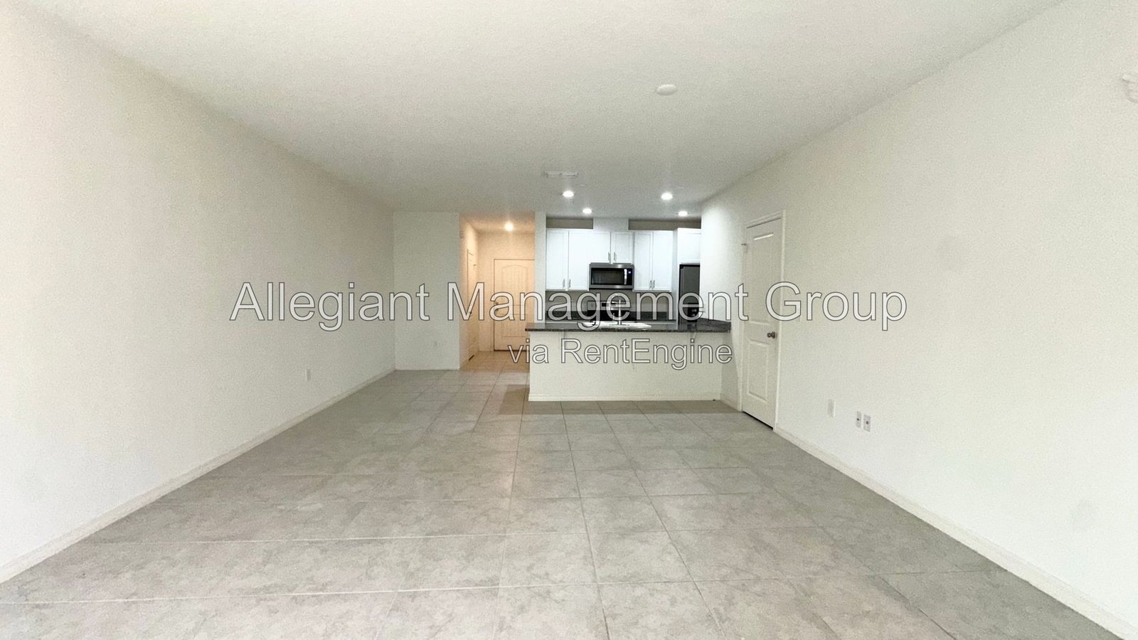 Three Bedroom Townhome for Rent in Sanford! property image