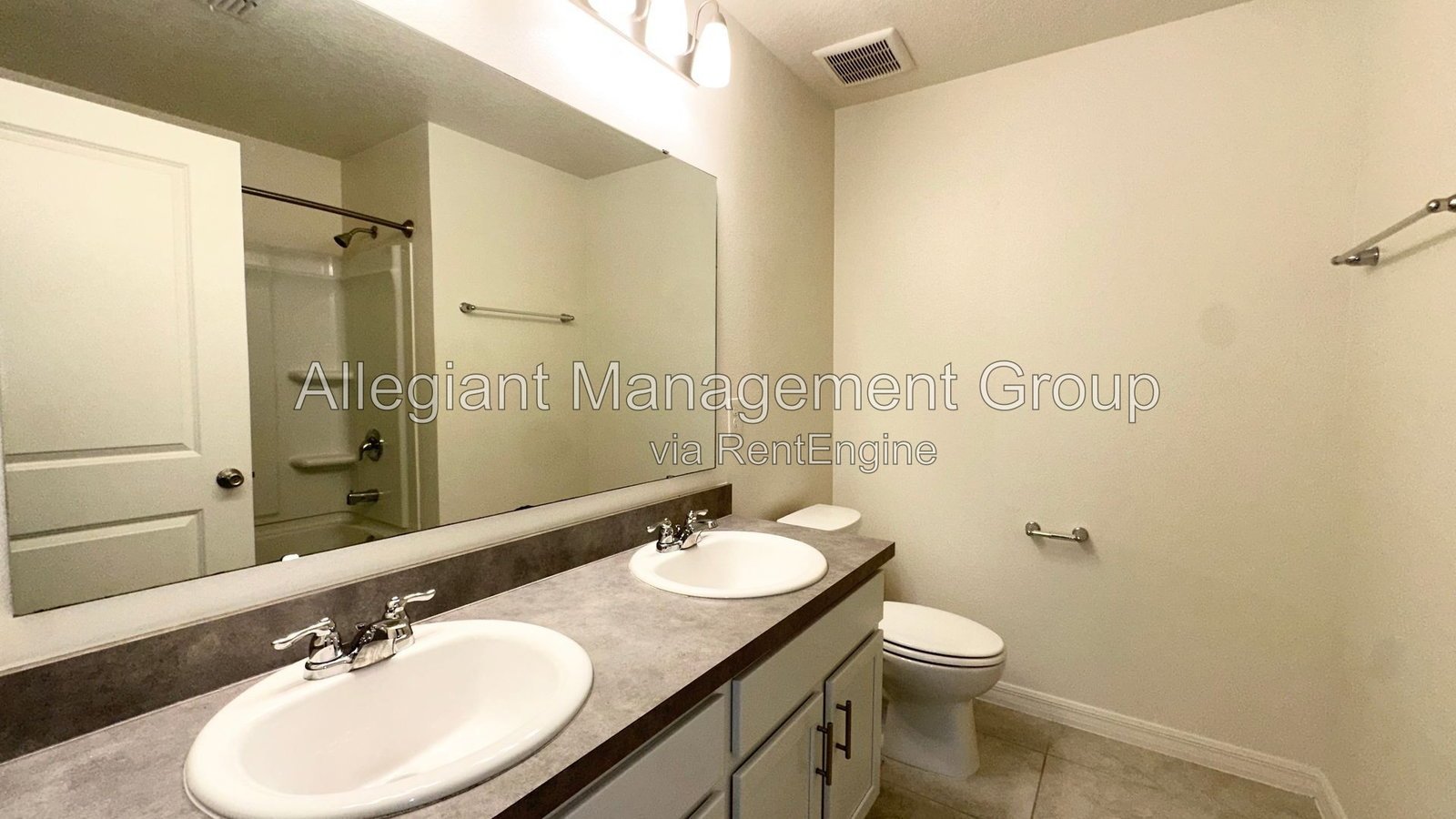 Three Bedroom Townhome for Rent in Sanford! property image