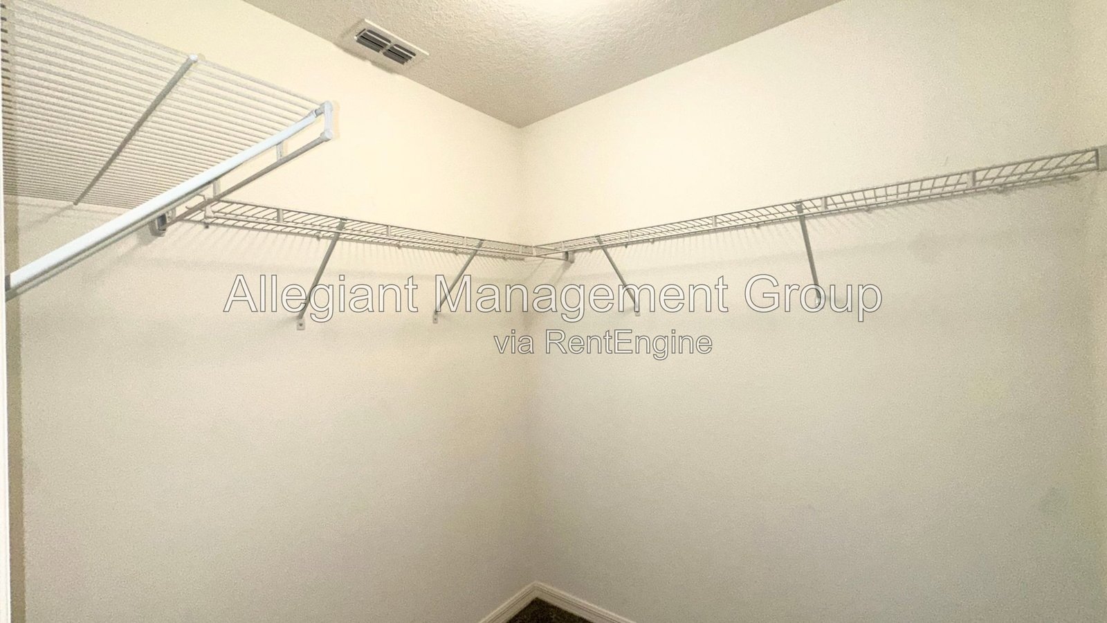Three Bedroom Townhome for Rent in Sanford! property image