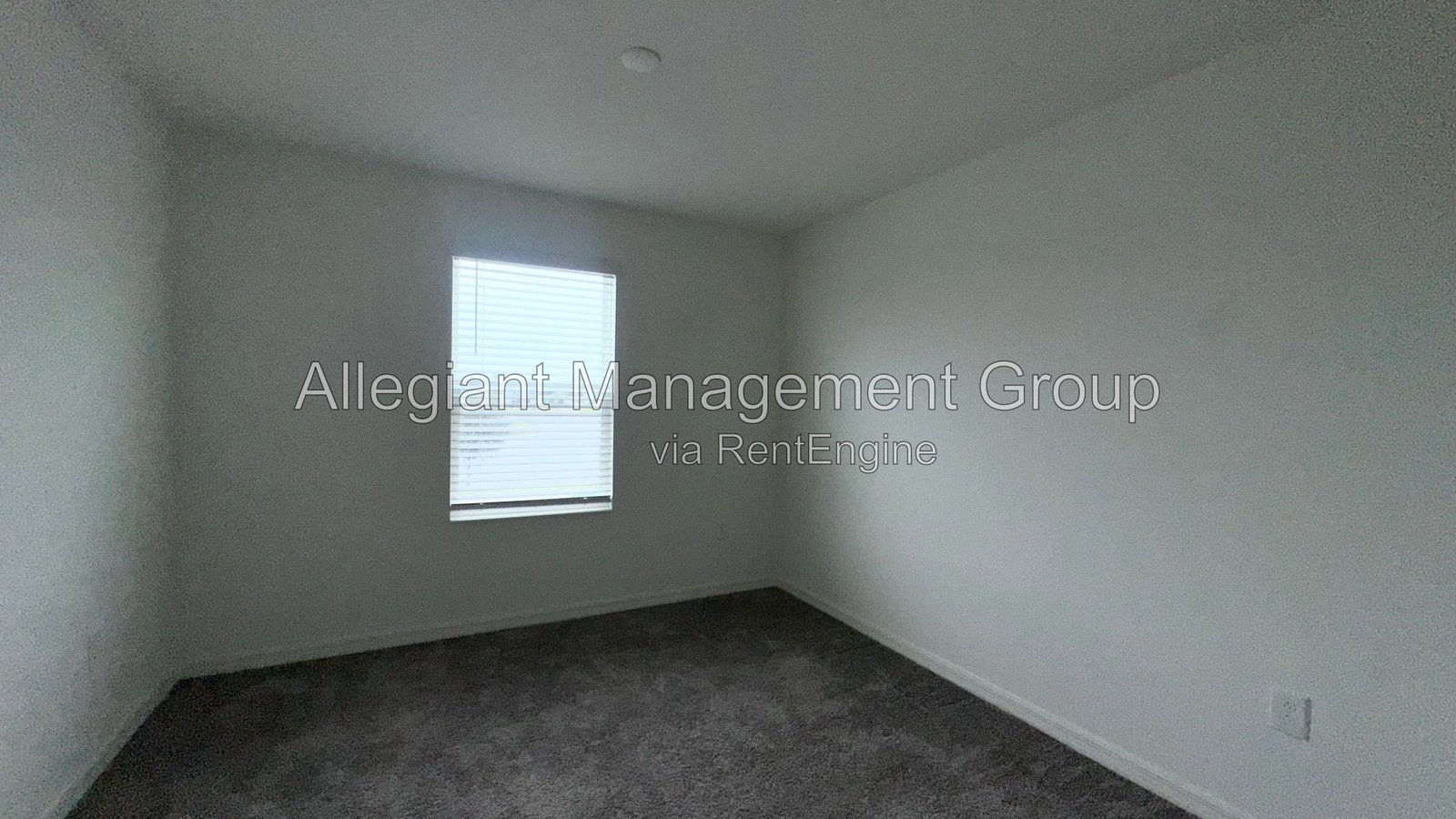 Three Bedroom Townhome for Rent in Sanford! property image