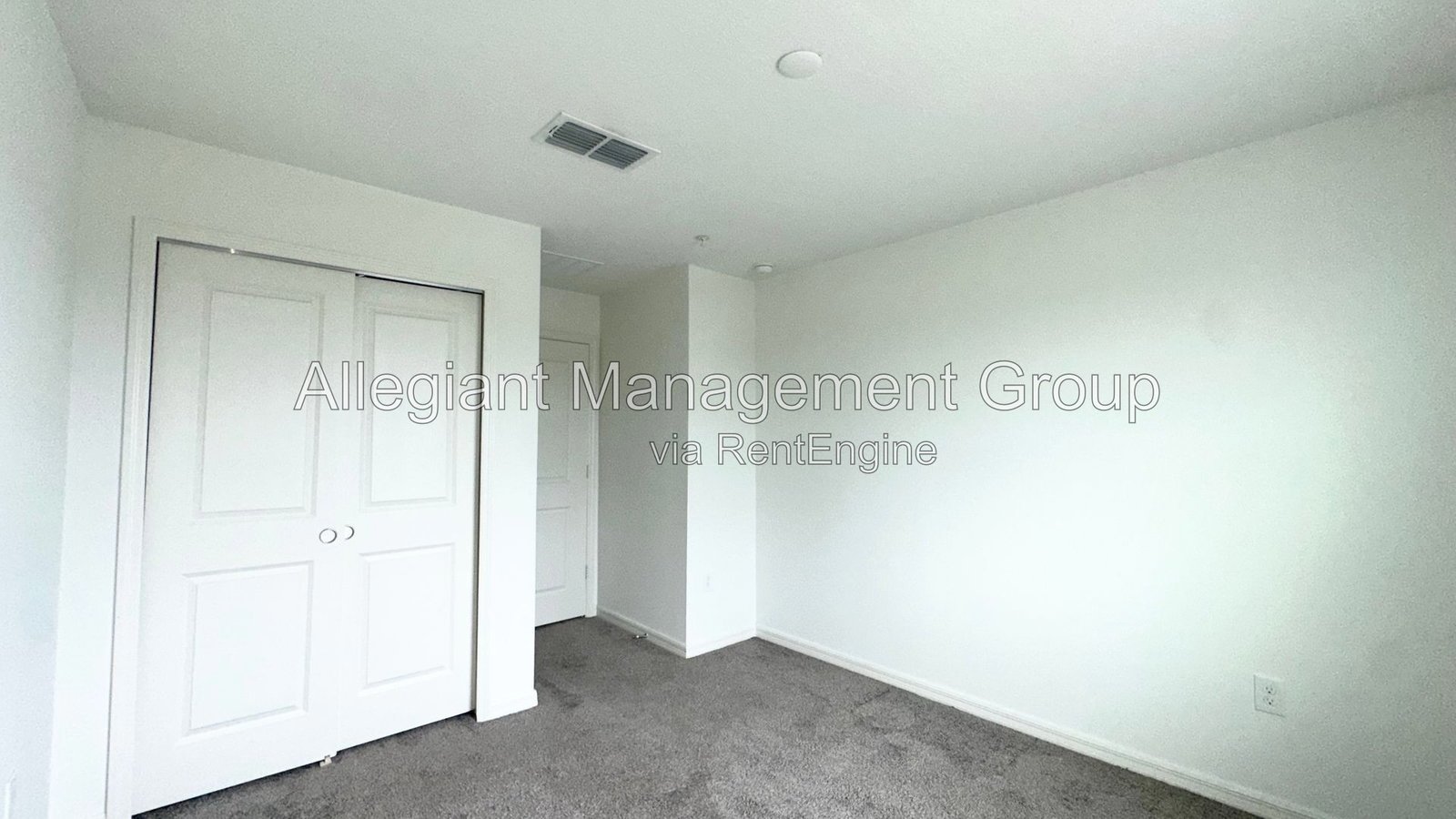 Three Bedroom Townhome for Rent in Sanford! property image
