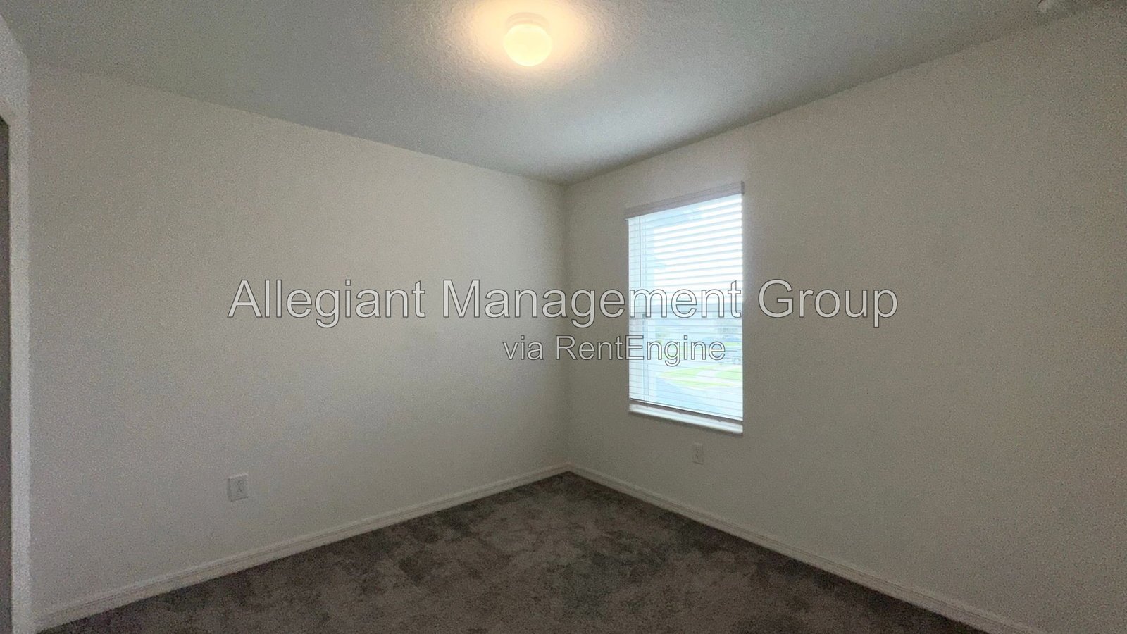 Three Bedroom Townhome for Rent in Sanford! property image