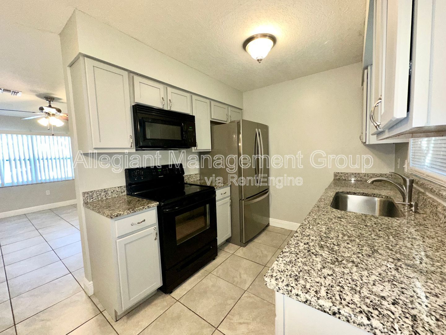 ***COMING SOON*** 3bed/2bath Duplex in Leesburg! property image