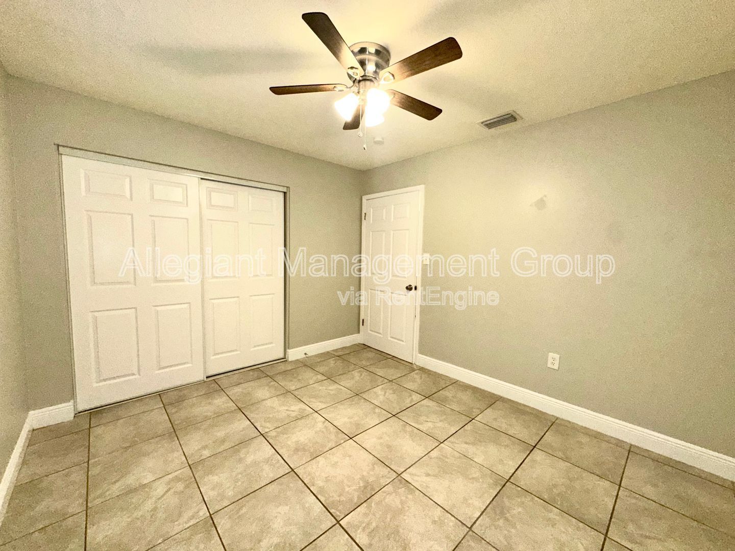 ***COMING SOON*** 3bed/2bath Duplex in Leesburg! property image
