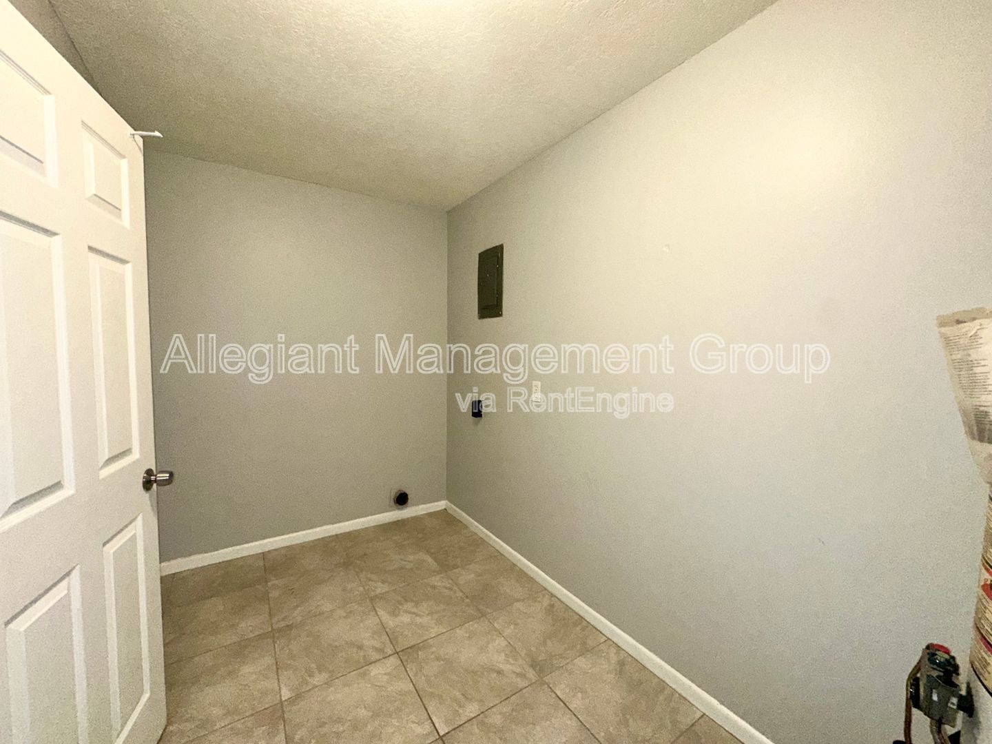 ***COMING SOON*** 3bed/2bath Duplex in Leesburg! property image