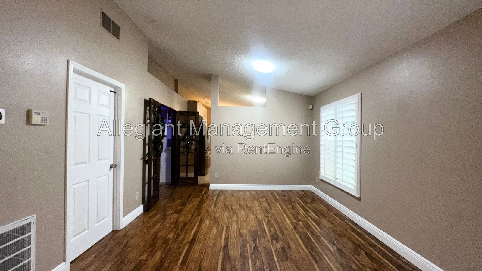 Available Now – 3BR/2BA Home with 2-Car Garage in Orlando property image