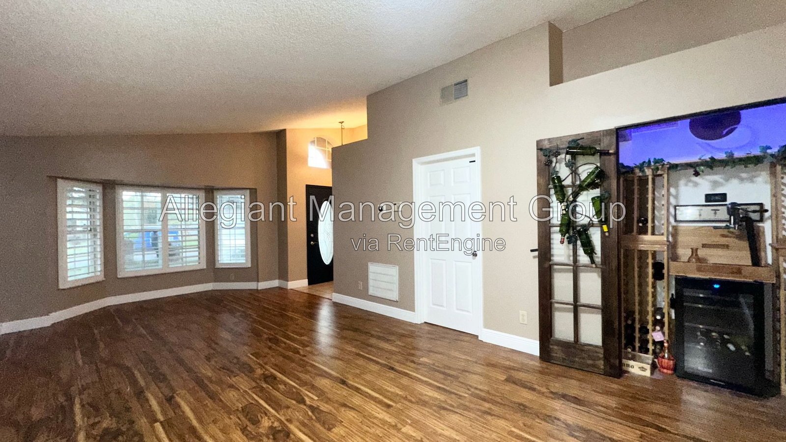 Available Now – 3BR/2BA Home with 2-Car Garage in Orlando property image