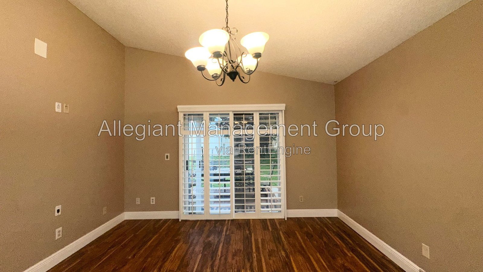 Available Now – 3BR/2BA Home with 2-Car Garage in Orlando property image
