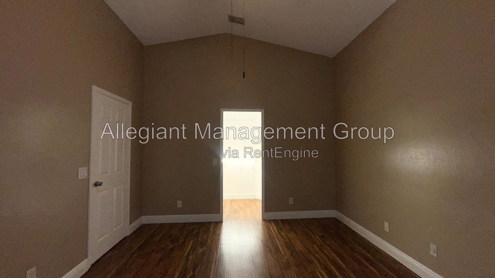 Available Now – 3BR/2BA Home with 2-Car Garage in Orlando property image