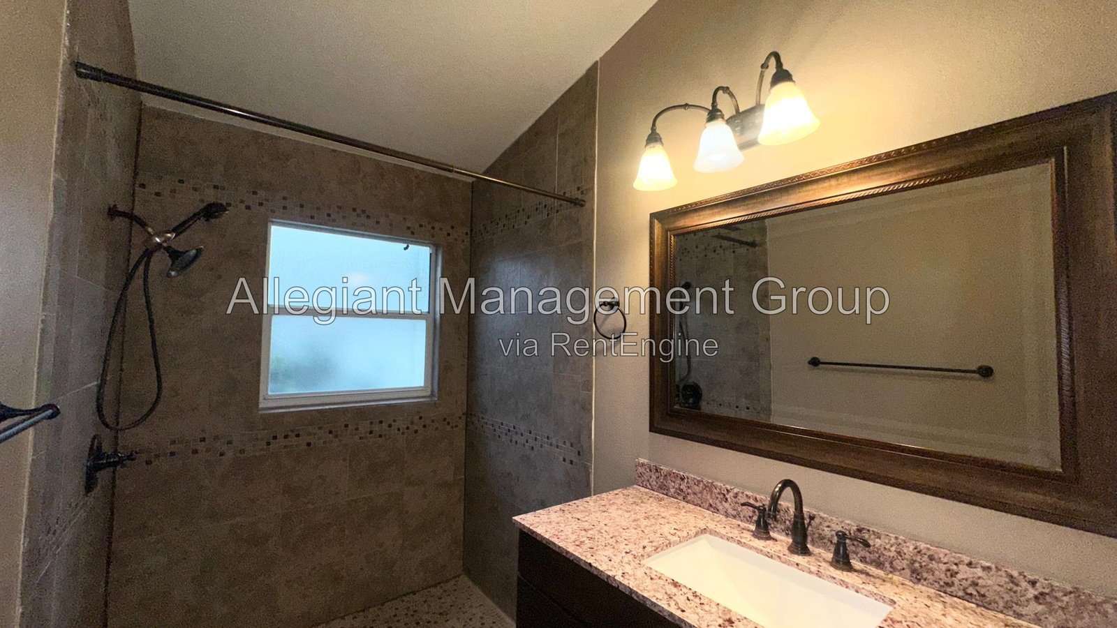 Available Now – 3BR/2BA Home with 2-Car Garage in Orlando property image