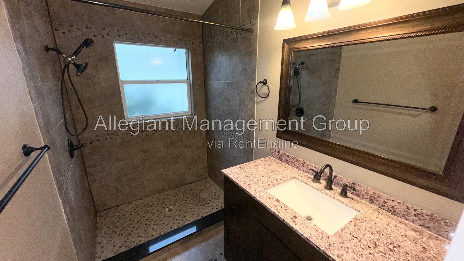 Available Now – 3BR/2BA Home with 2-Car Garage in Orlando property image