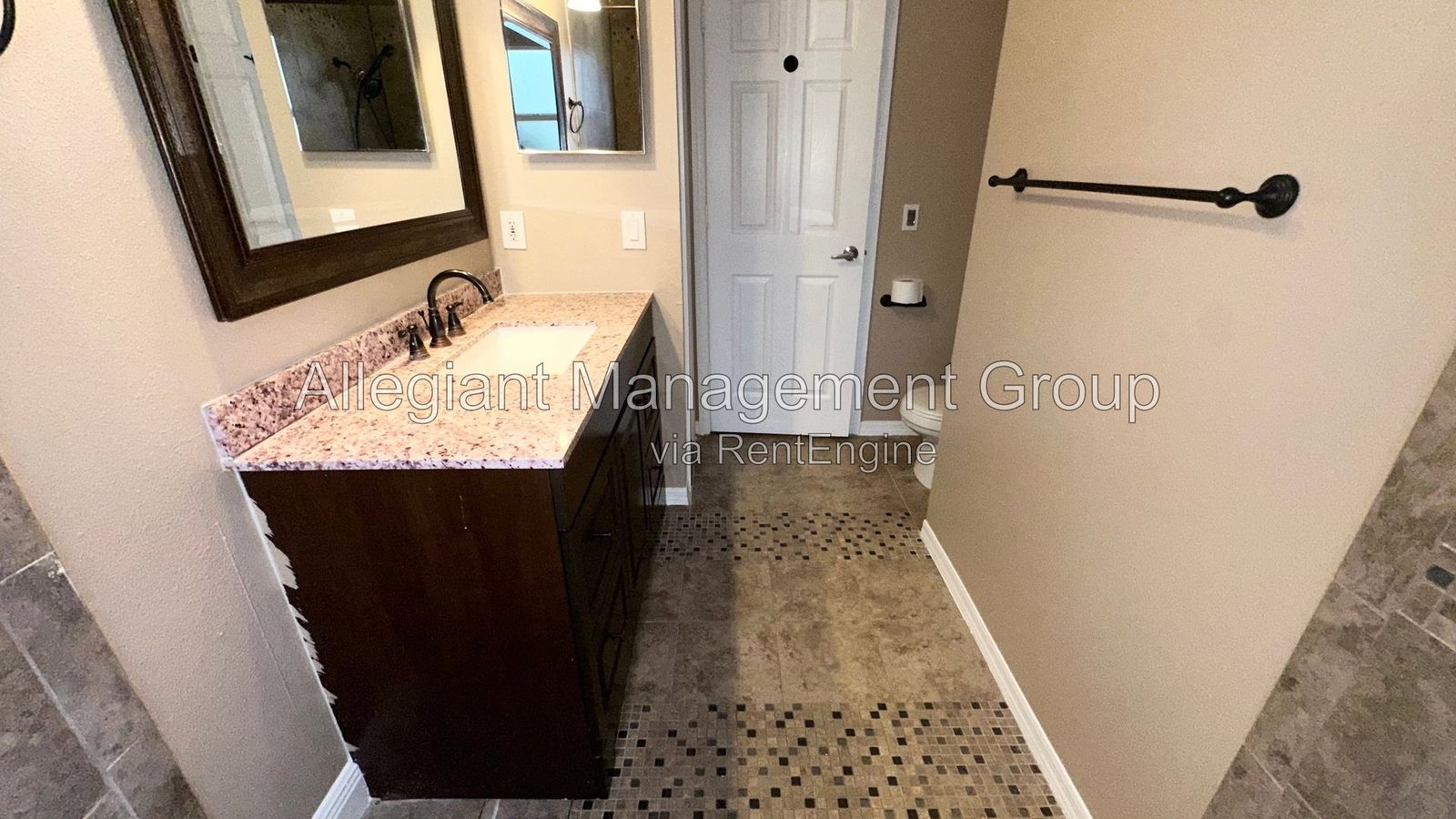 Available Now – 3BR/2BA Home with 2-Car Garage in Orlando property image
