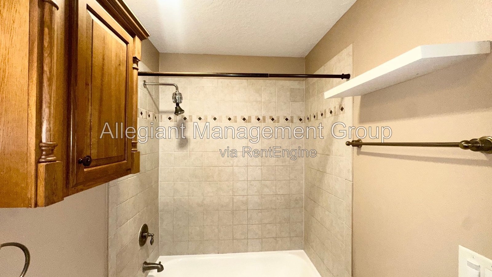 Available Now – 3BR/2BA Home with 2-Car Garage in Orlando property image