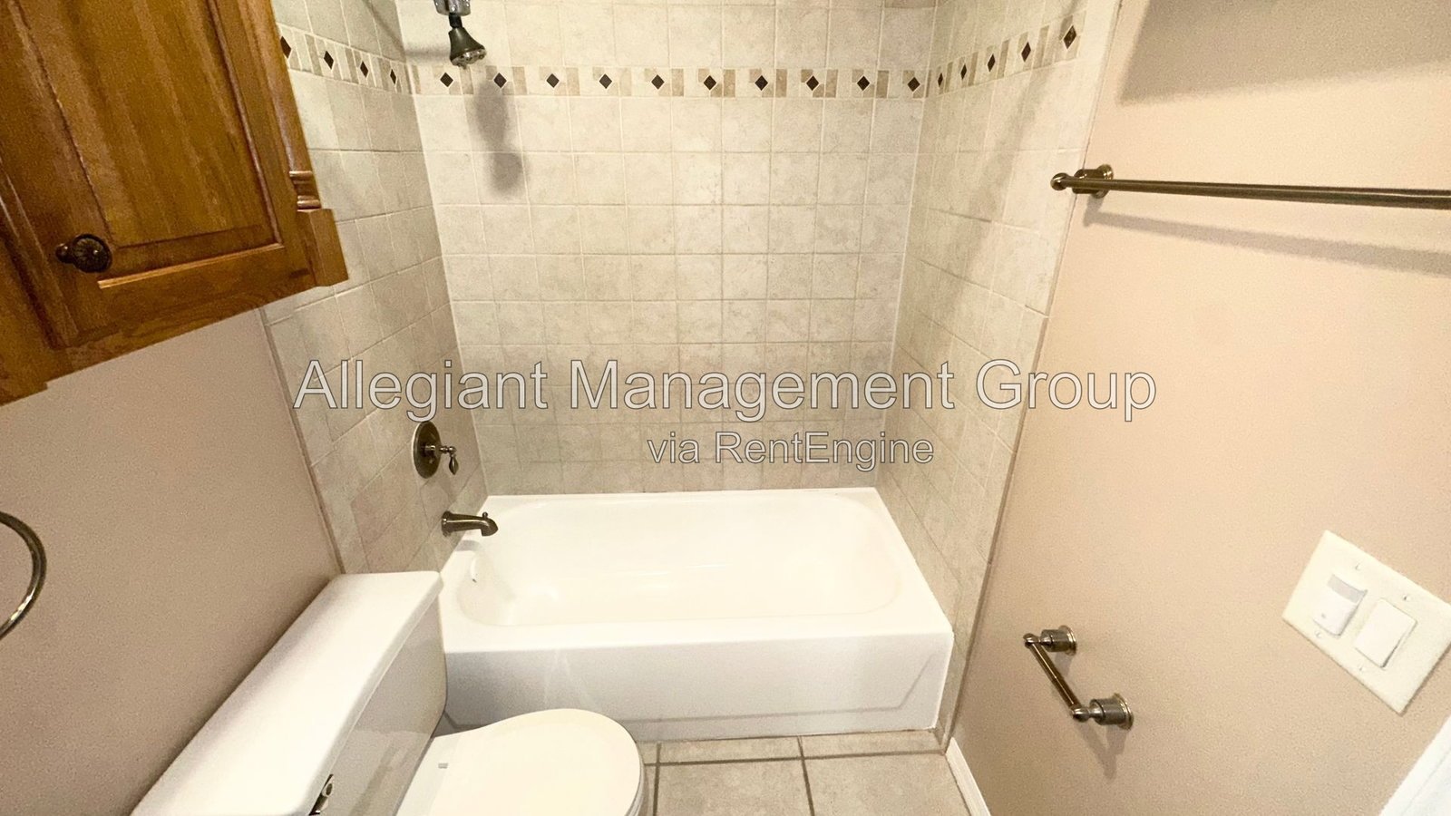 Available Now – 3BR/2BA Home with 2-Car Garage in Orlando property image
