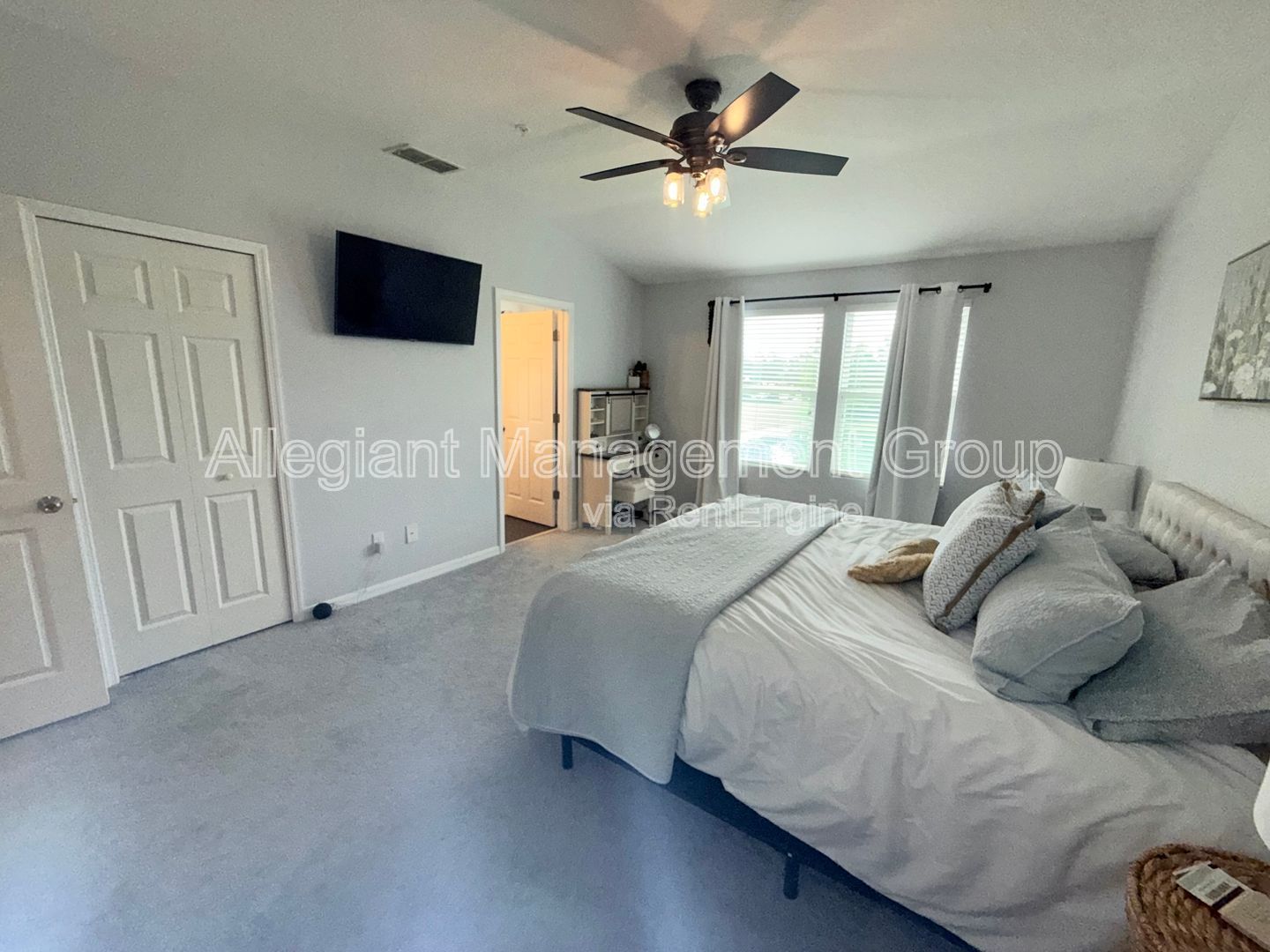 3-Bedroom Townhome in Arborview Park – Pond View & Prime Location! property image