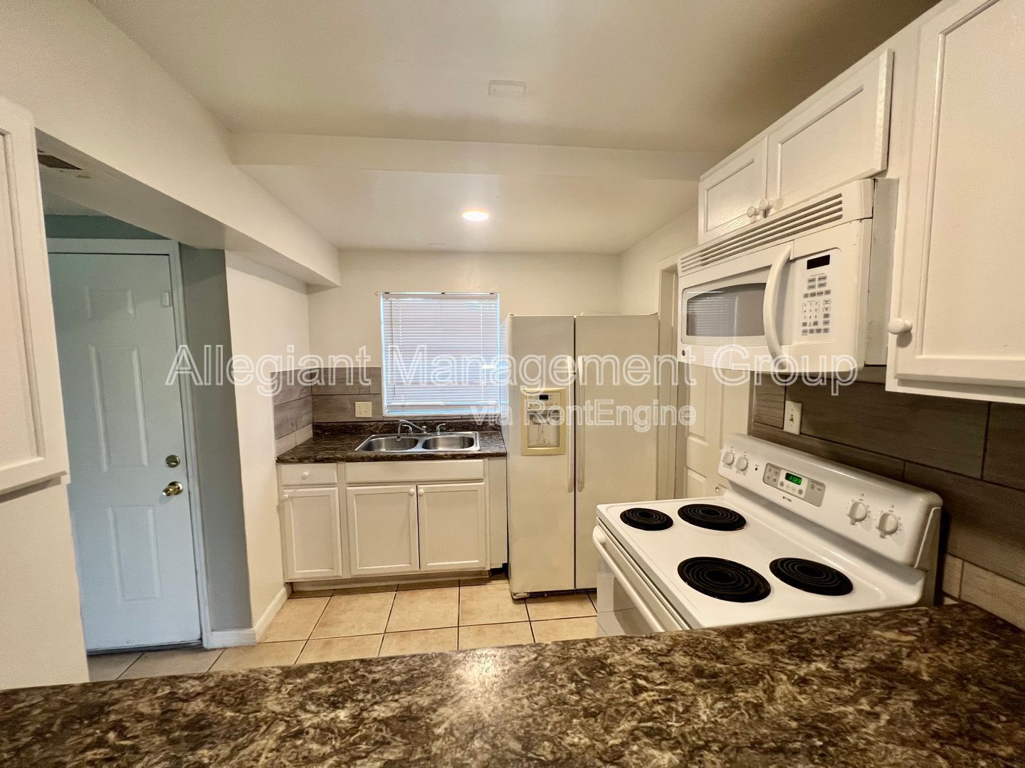 **Half-Month Off Move-In Special** 2 Bedroom Duplex w/ 1 Car Garage in Poinciana For Rent! *Utility Allotment Included** property image