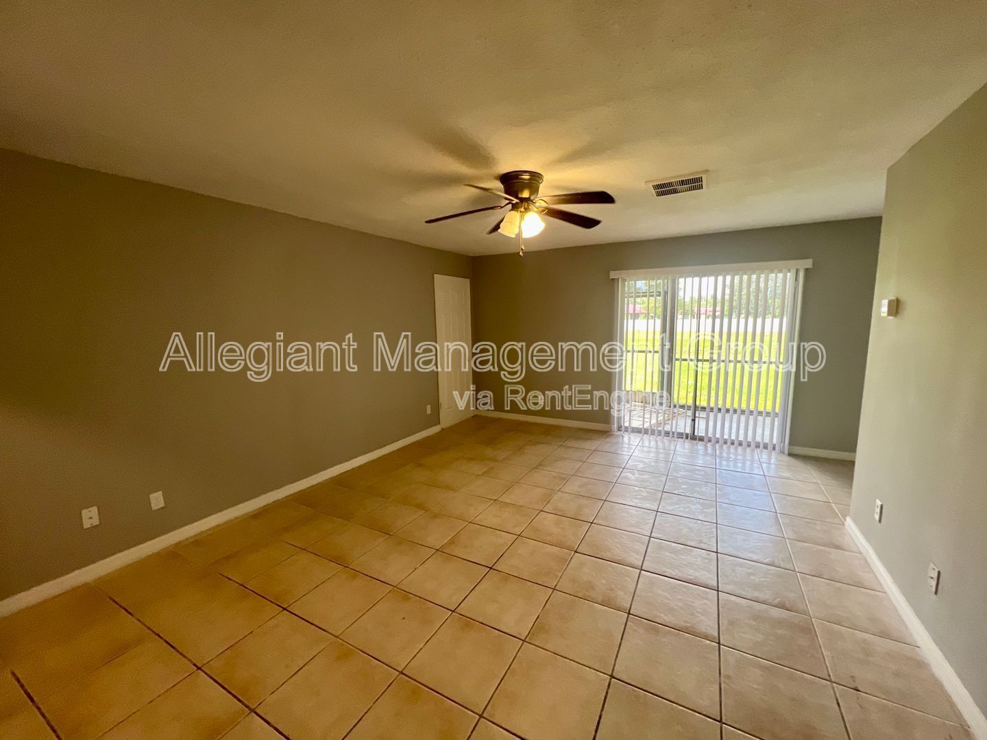 **Half-Month Off Move-In Special** 2 Bedroom Duplex w/ 1 Car Garage in Poinciana For Rent! *Utility Allotment Included** property image